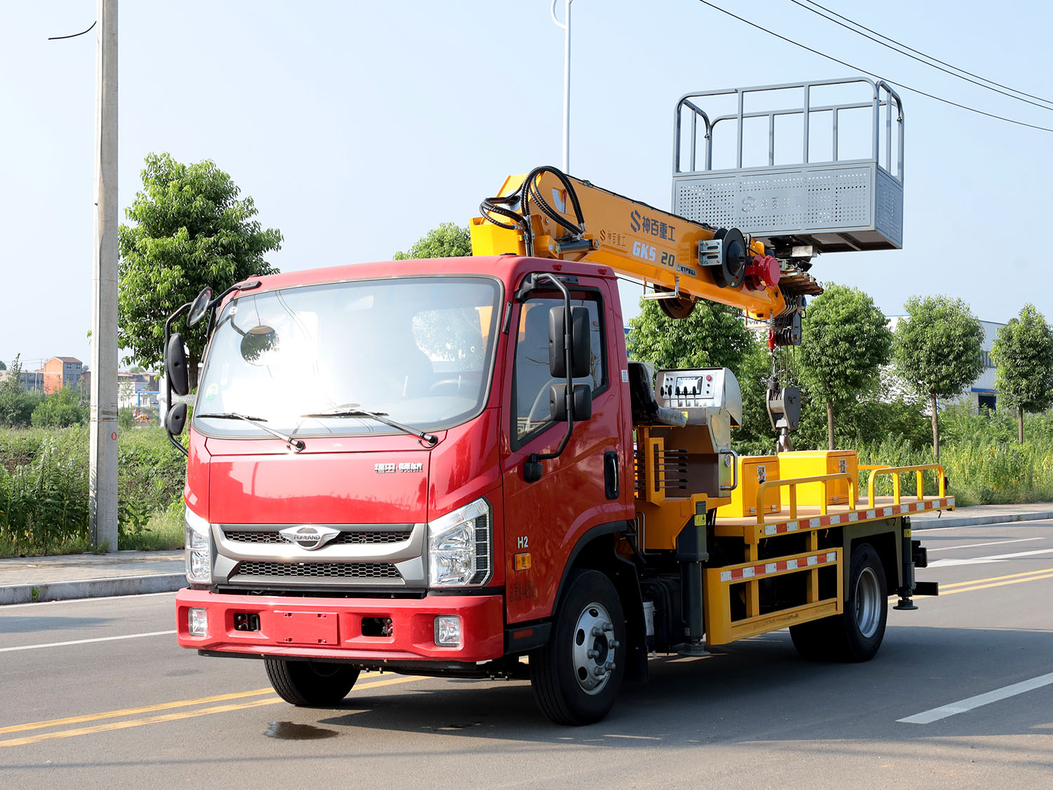 福田領(lǐng)航藍牌三合一高空作業(yè)車
