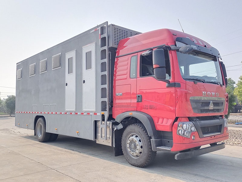 豪沃8人廁所車(chē)