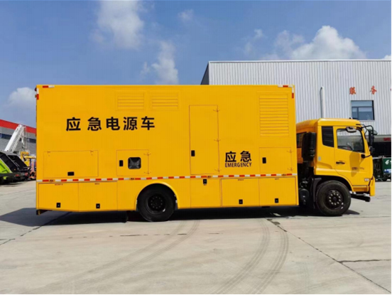東風(fēng)天錦電源車(chē)500KW
