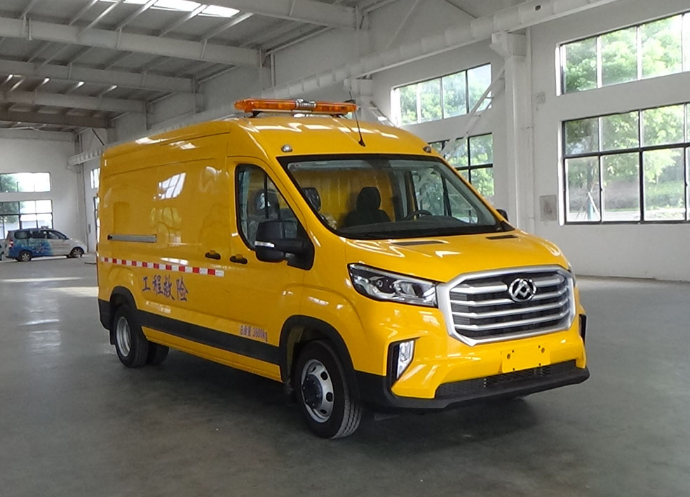 大通裝備型救險車