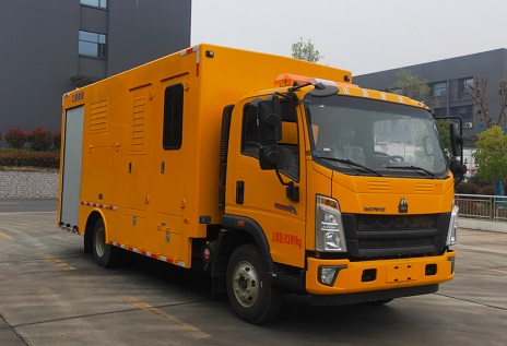 重汽1000方裝備型救險車
